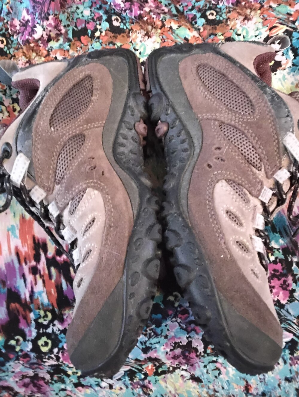 Merrell chameleon Women's size 8 arc goretex hiking waterproof shoes brown